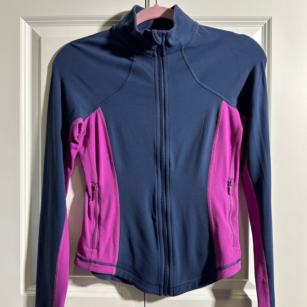 Lululemon Throwback Shape Jacket, Size 6 - image 3